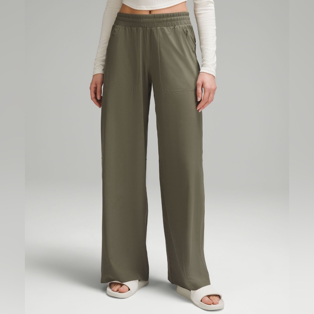 Lululemon Swift Mid-Rise Wide-Leg Pant - Army Green